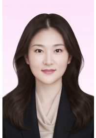 원장   박 지 희  피부미용