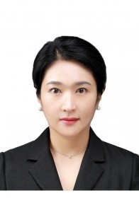 원장   박 지 희  피부미용 책임교수